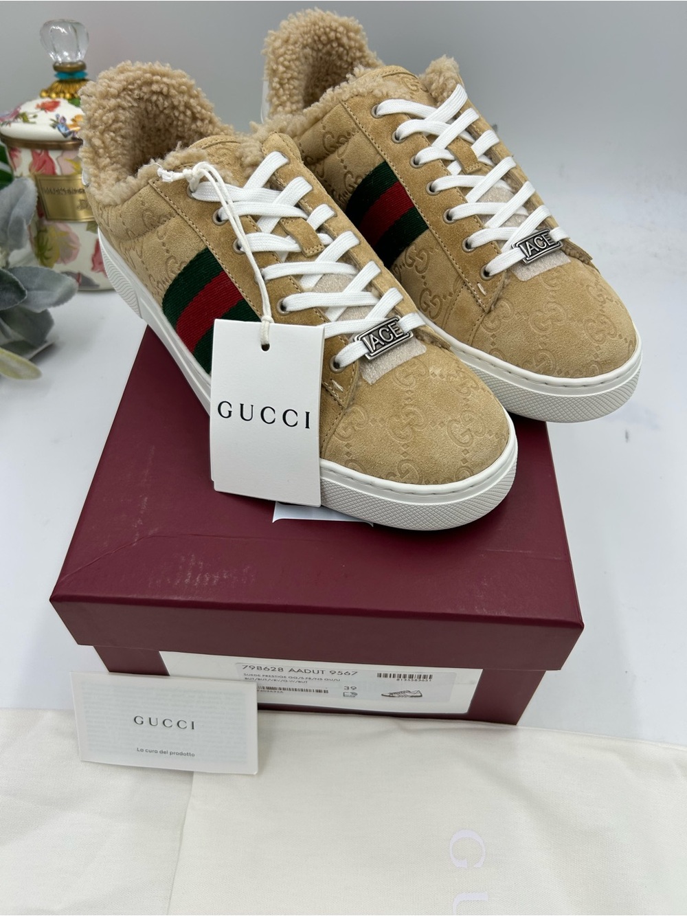 Women's Gucci ace suede GG monogram low top web sneakers size 39 made in Italy